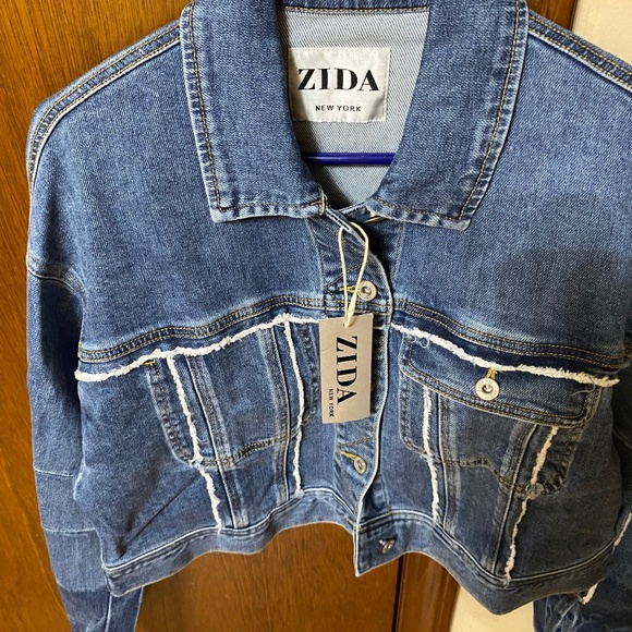 Cropped jean jacket - Picture 1 of 6